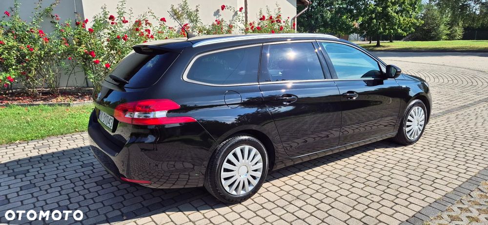 Peugeot 308 1.2 PureTech GPF Active Pack Business S&S EAT8 - 4