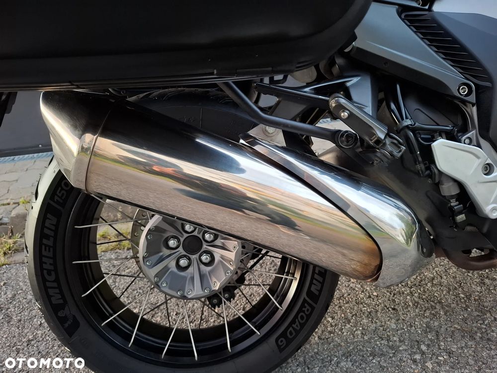 Honda VFR - 21