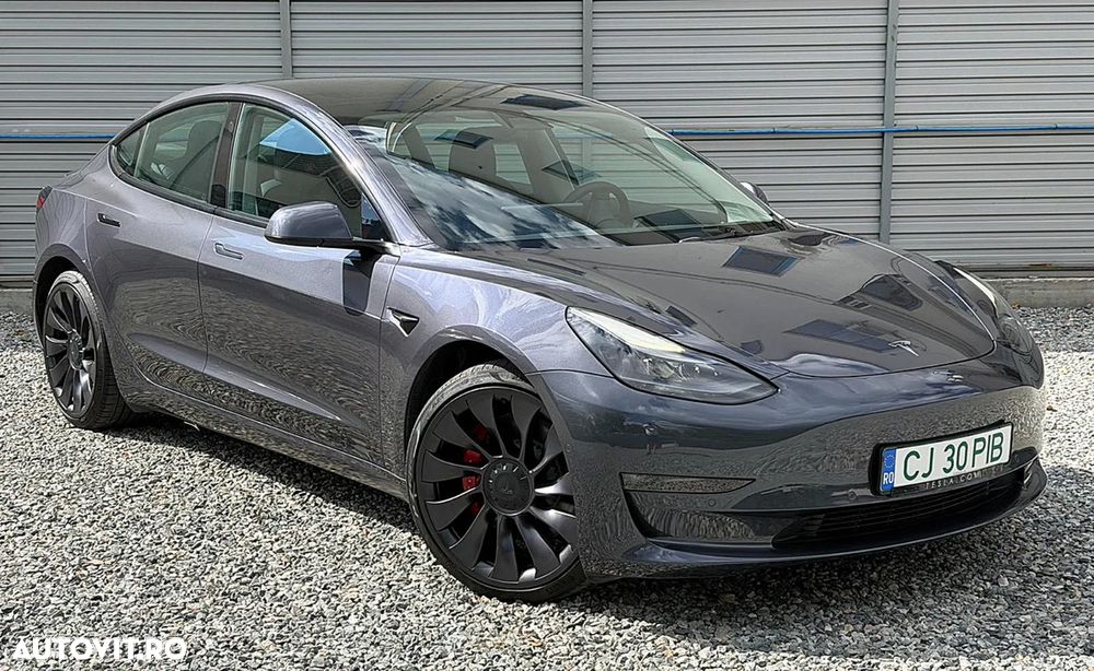Tesla Model 3 Performance - 1