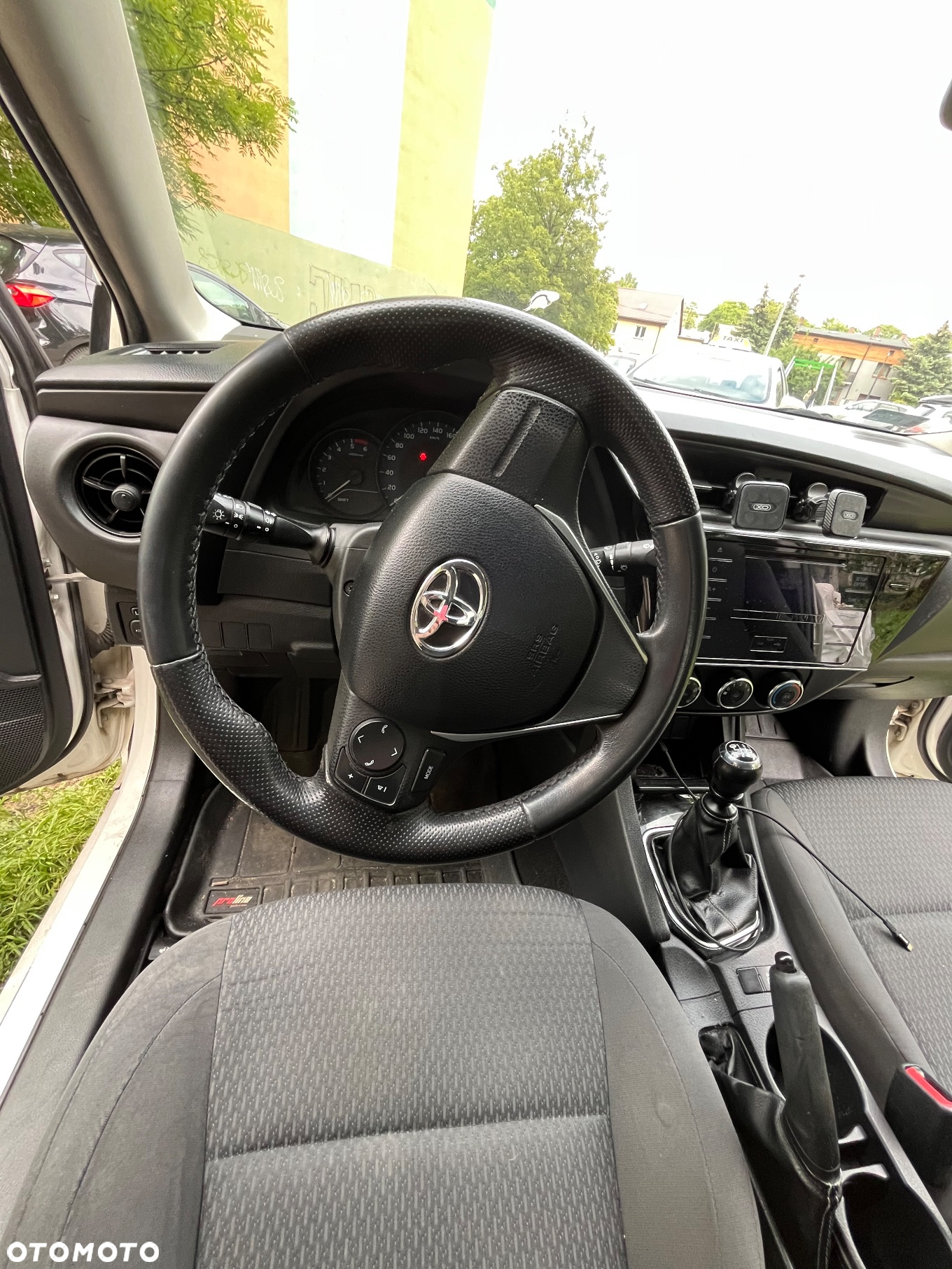 Toyota Corolla - 16