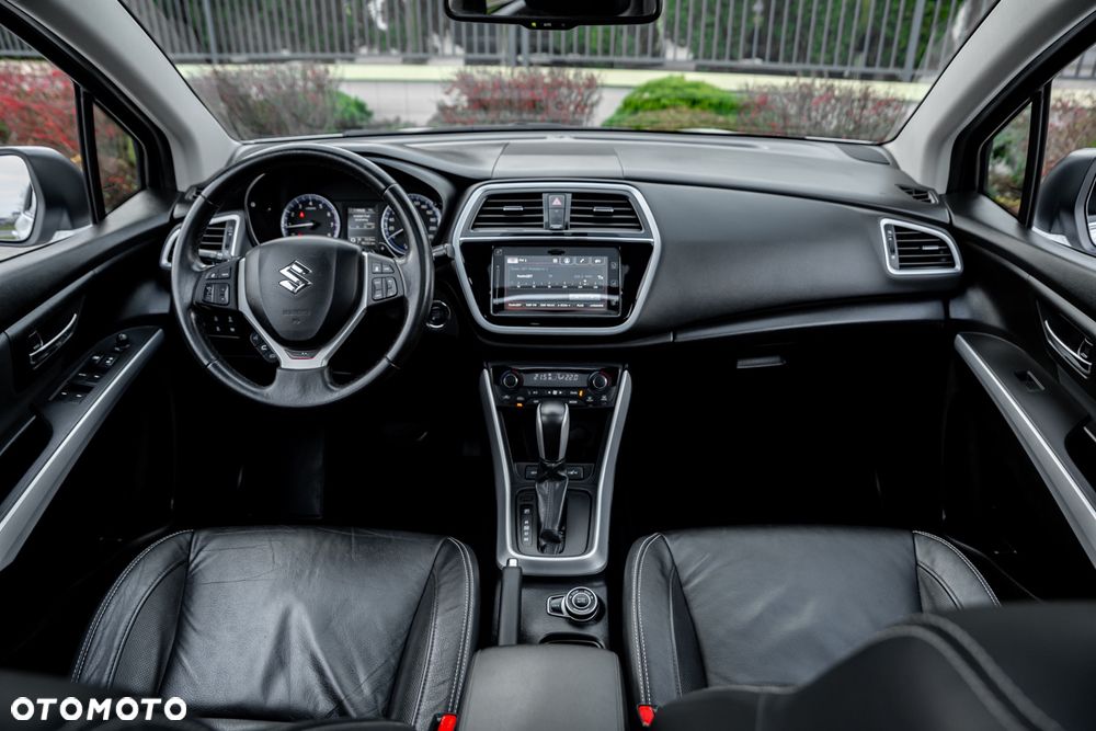 Suzuki SX4 S-Cross 1.4 T Elegance Sun 4WD - 36