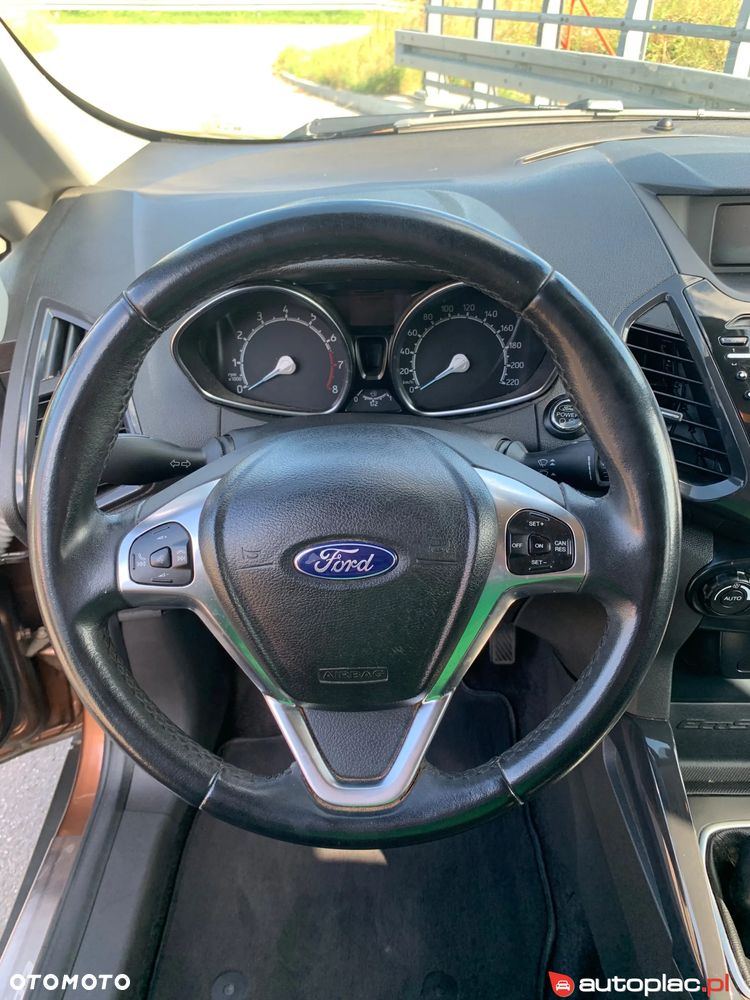 Ford EcoSport - 12