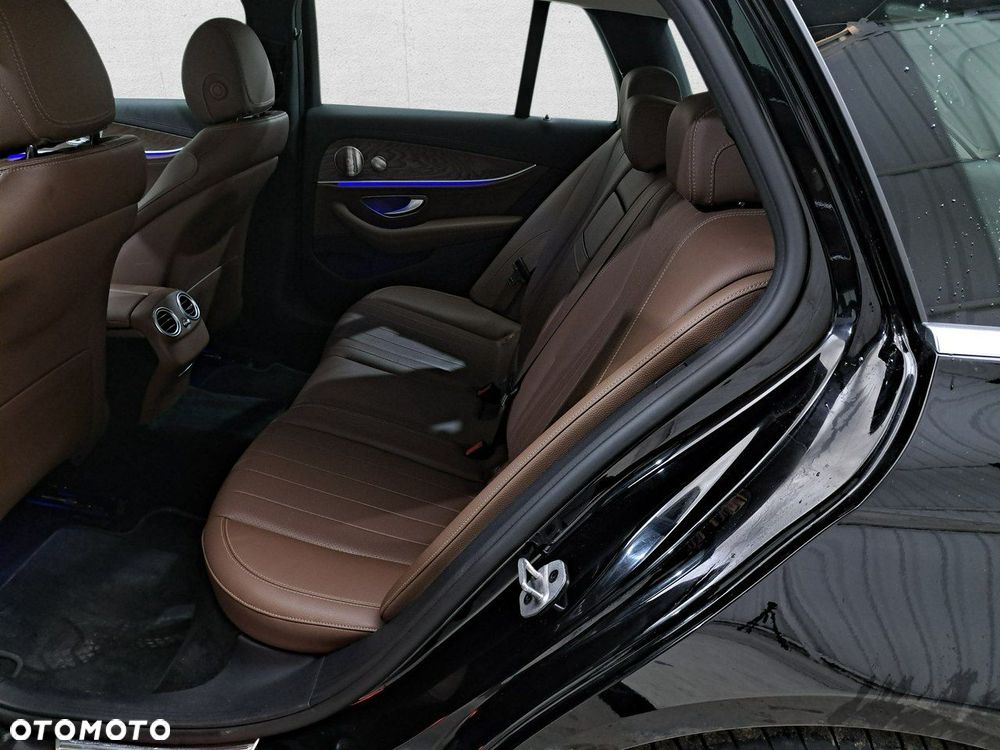 Mercedes-Benz Klasa E - 17