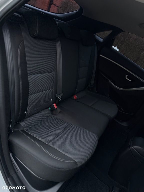 Hyundai i30 1.4 Comfort EU5 - 29