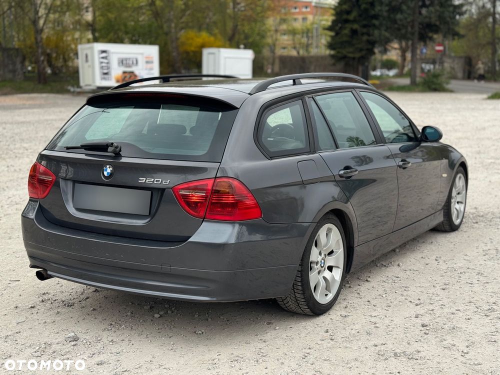 BMW Seria 3 320d - 4