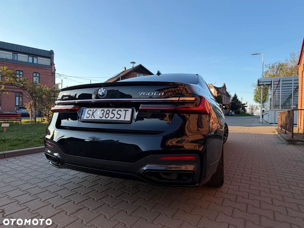 BMW Seria 7 750Ld xDrive sport - 32