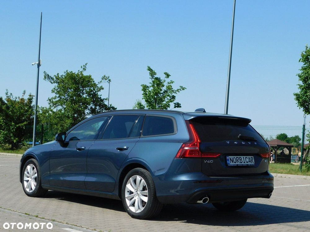 Volvo V60 B3 B Essential - 4