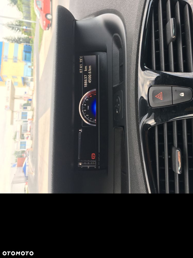 Renault Scenic 1.6 16V 110 Dynamique - 16