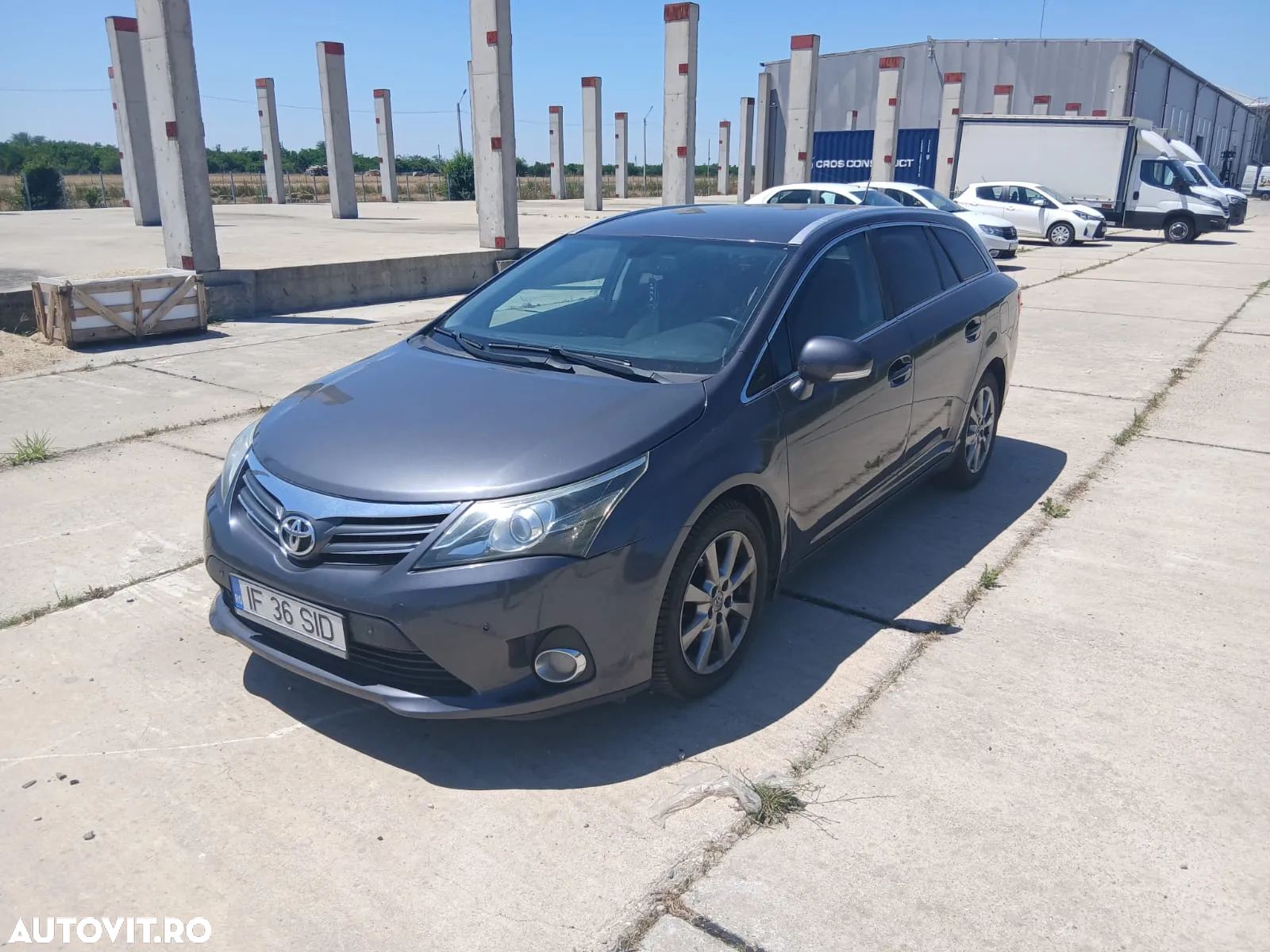 Toyota Avensis - 1