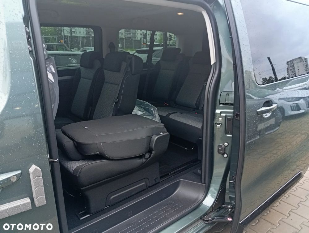 Peugeot Traveller - 6