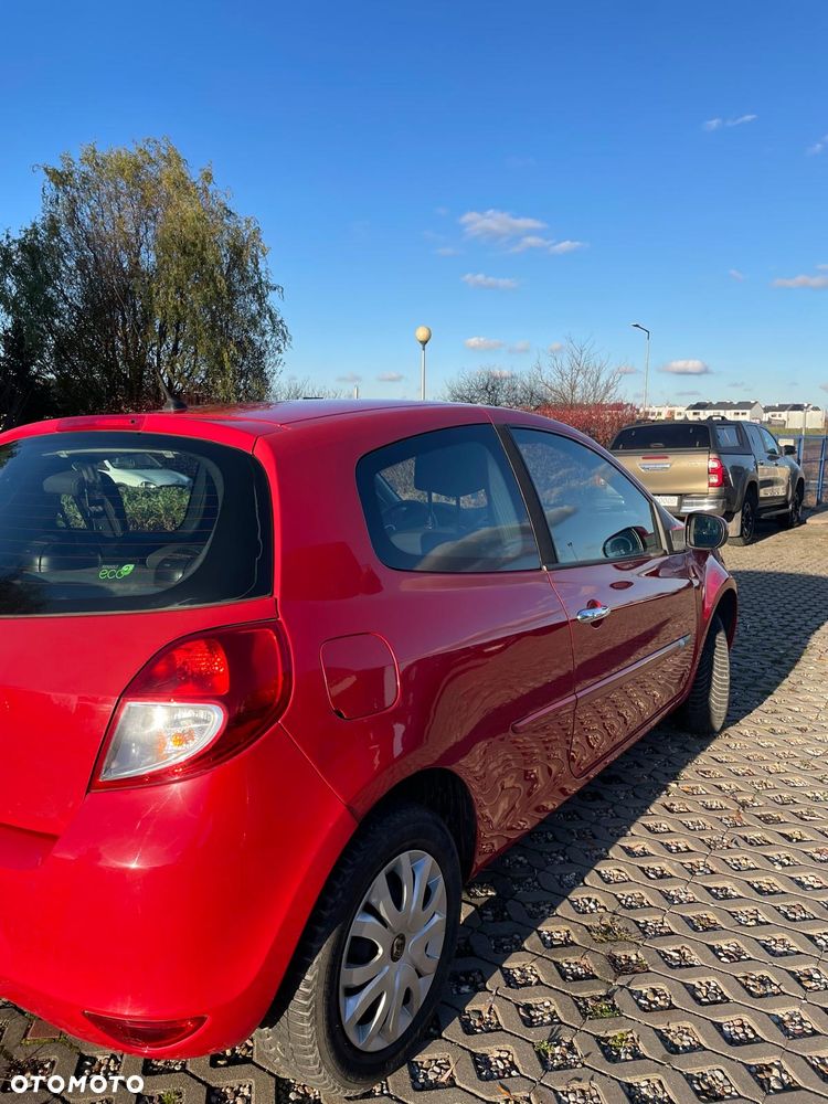Renault Clio 1.2 16V Authentique - 2