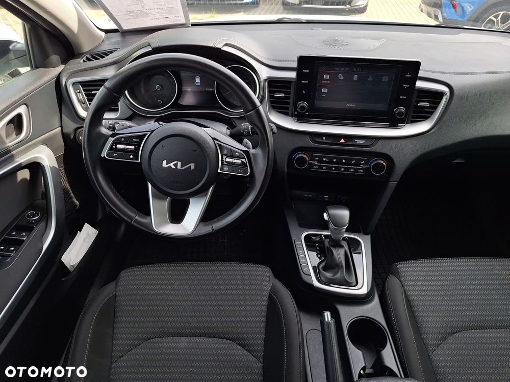 Kia Ceed 1.5 T-GDI M DCT - 11