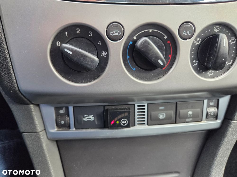 Ford Focus CC 1.6 Sport - 11
