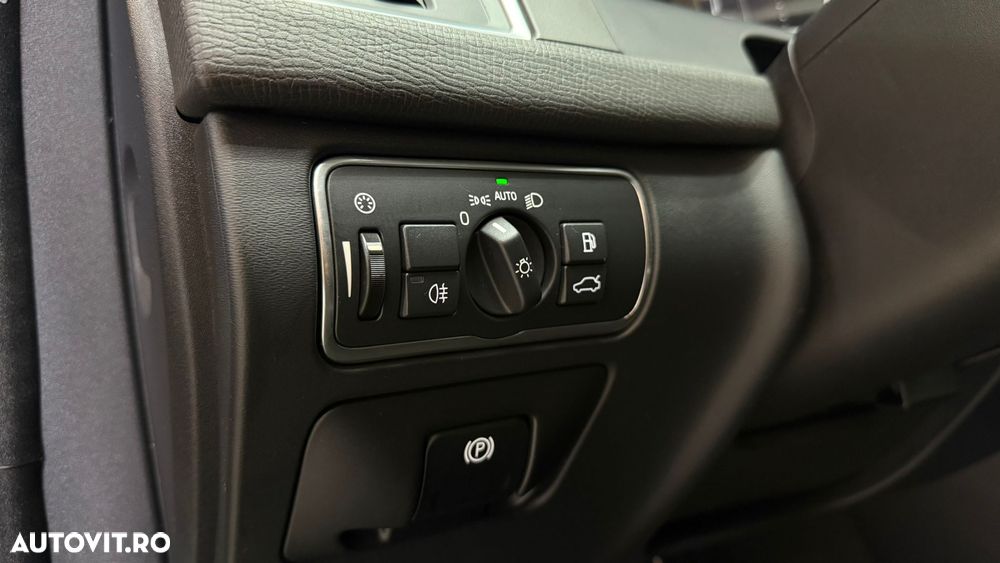 Volvo XC 60 D4 Momentum - 30