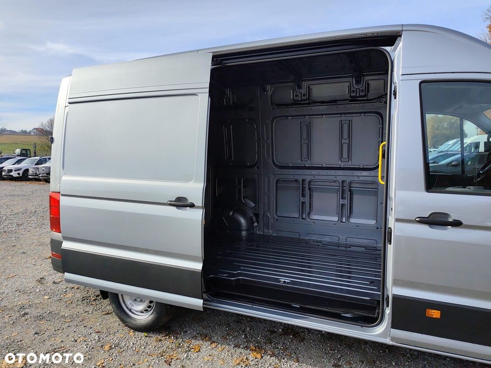 Volkswagen Crafter 35 furgon 177km Automat 3640 - 12