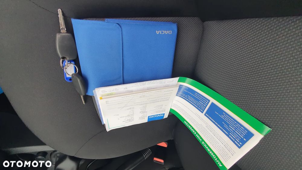 Dacia Logan 1.2 16V 75 Laureate - 12