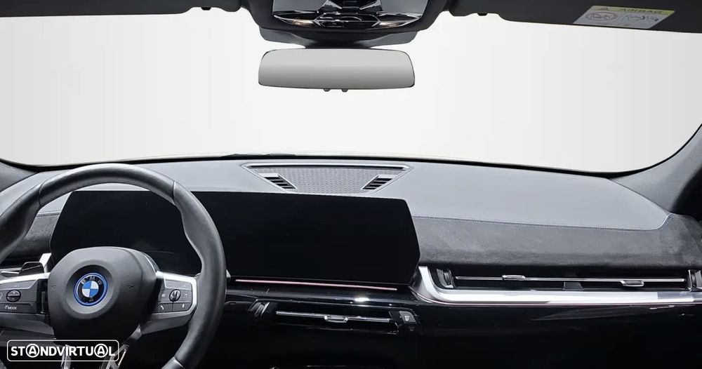 BMW iX2 eDrive20 Pack Desportivo M Pro - 4