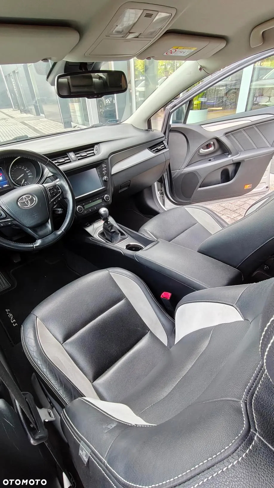 Toyota Avensis 2.0 D-4D Prestige - 10