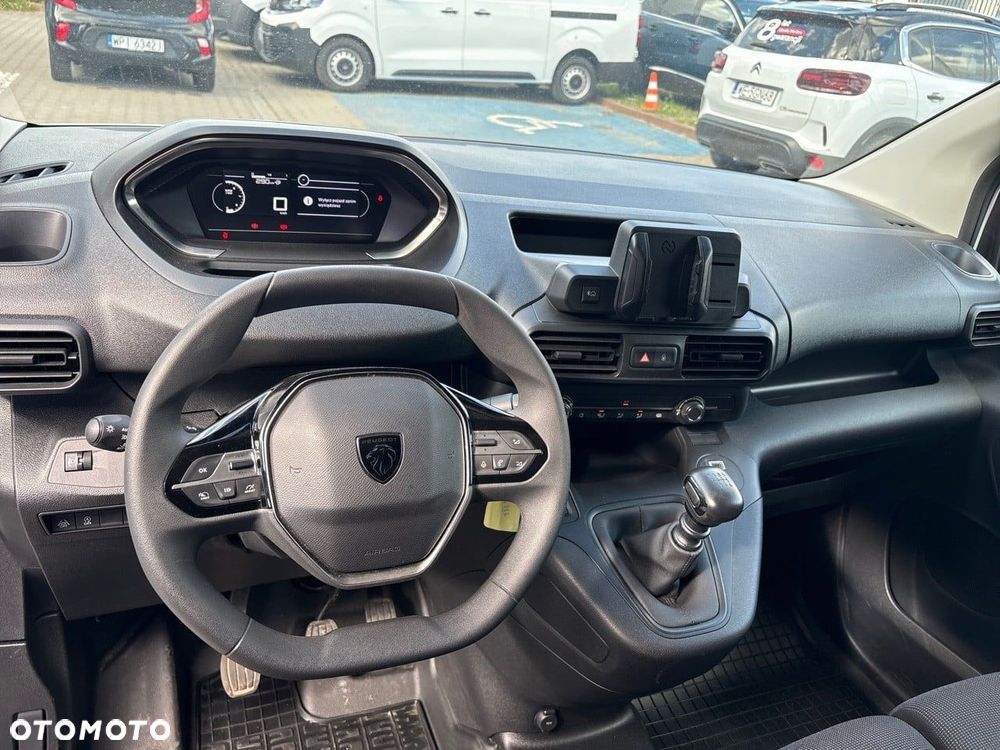 Peugeot Partner - 8