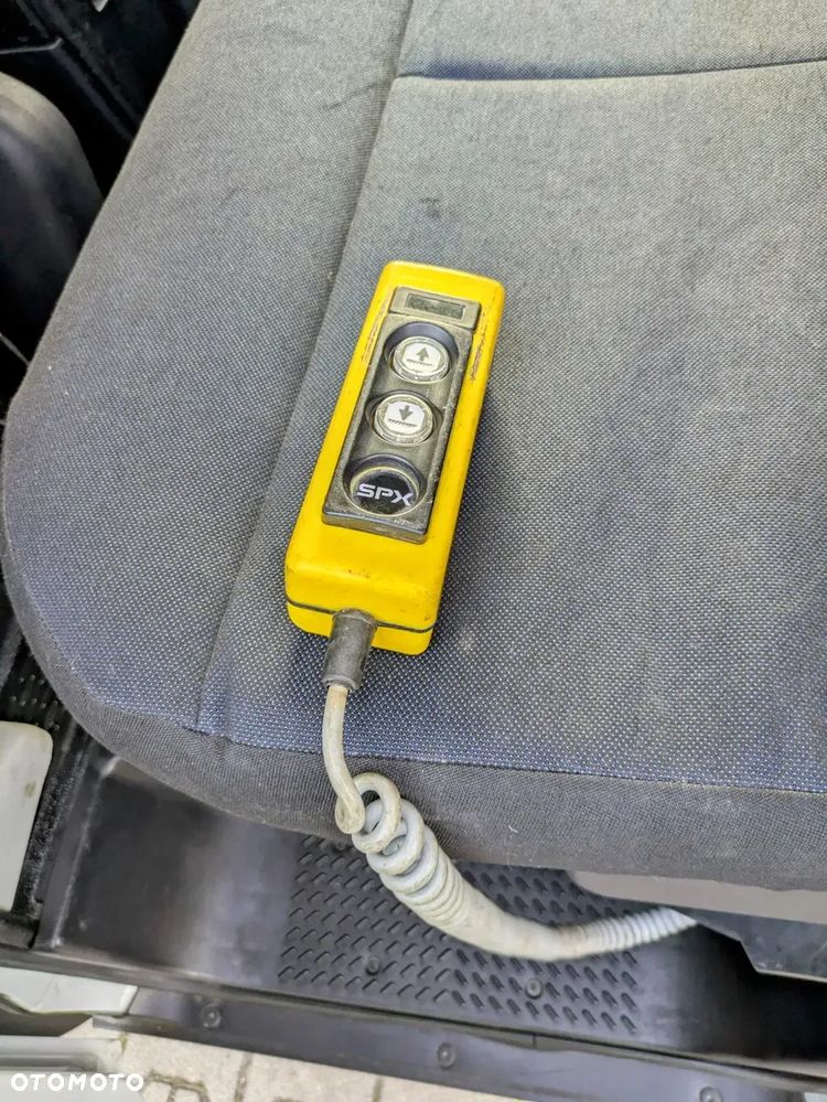 Iveco Iveco Daily 35-140 2018 Rok Doka 7 Osób Kiper - 39