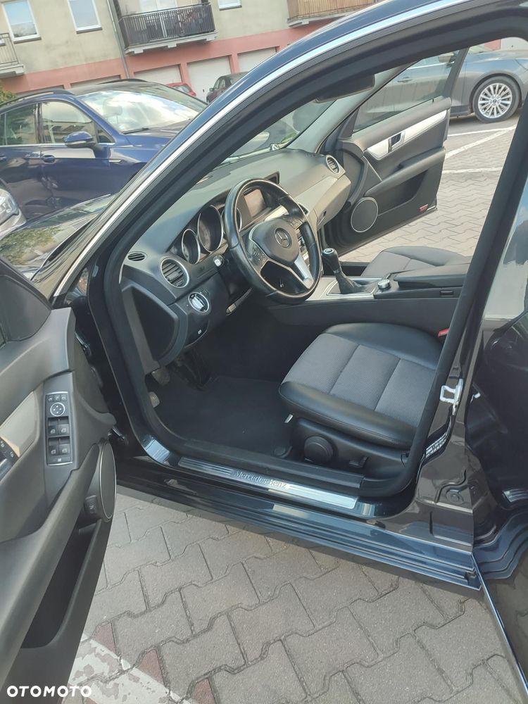 Mercedes-Benz Klasa C 200 CDI BlueEff Elegance - 12