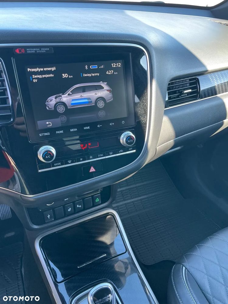 Mitsubishi Outlander PHEV Intense + - 14