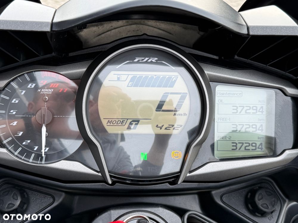 Yamaha FJR - 8