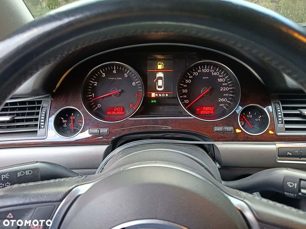 Audi A8 3.7 Quattro - 11