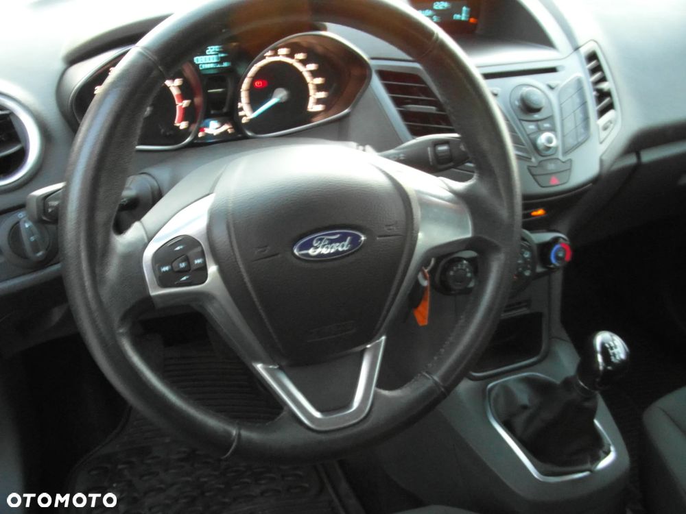 Ford Fiesta 1.25 Silver X (Trend) EU6 - 23