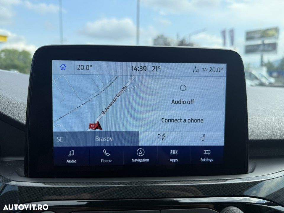 Ford Kuga - 37