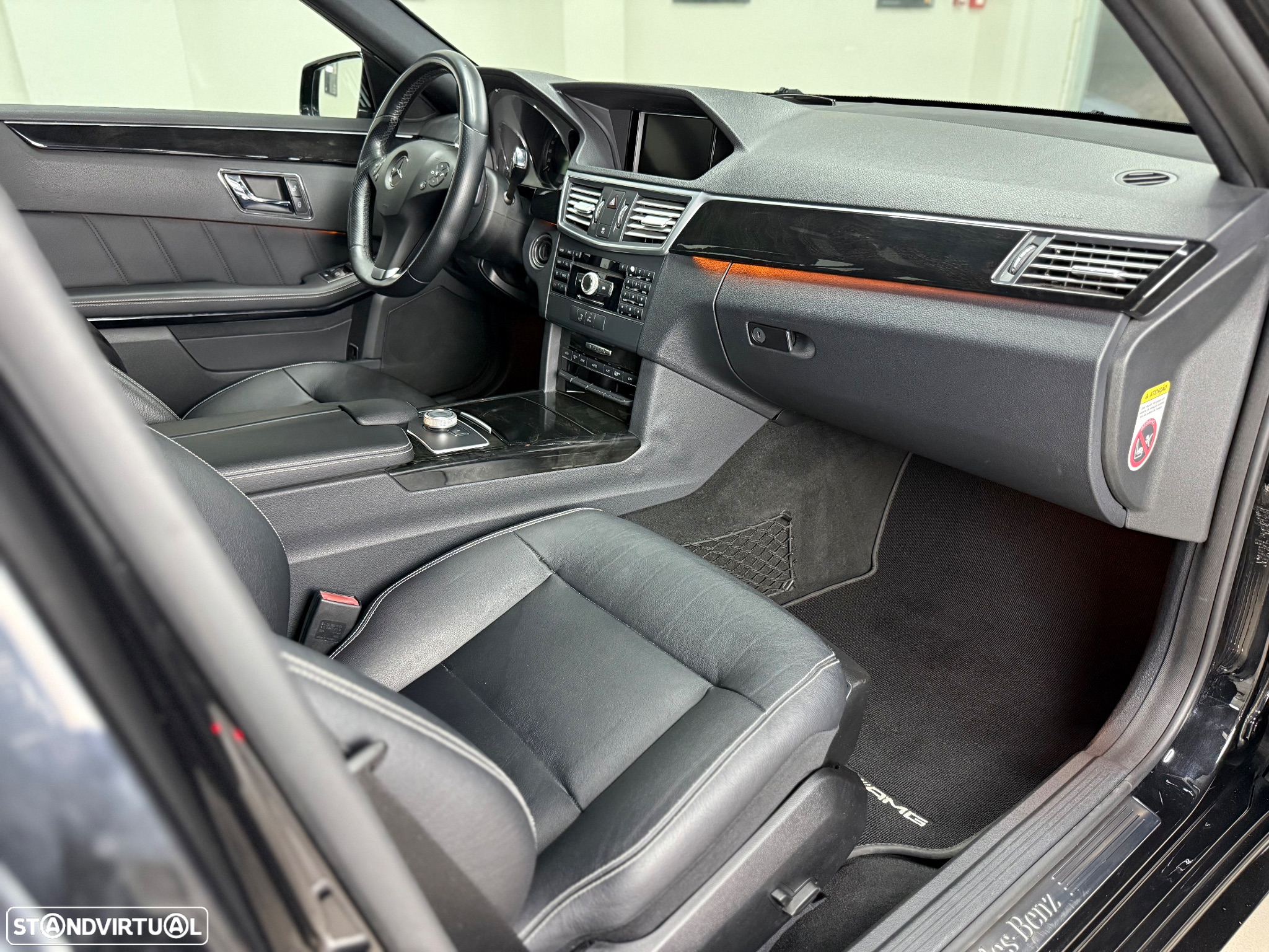 Mercedes-Benz E 350 CDi Avantgarde BlueEfficiency - 28