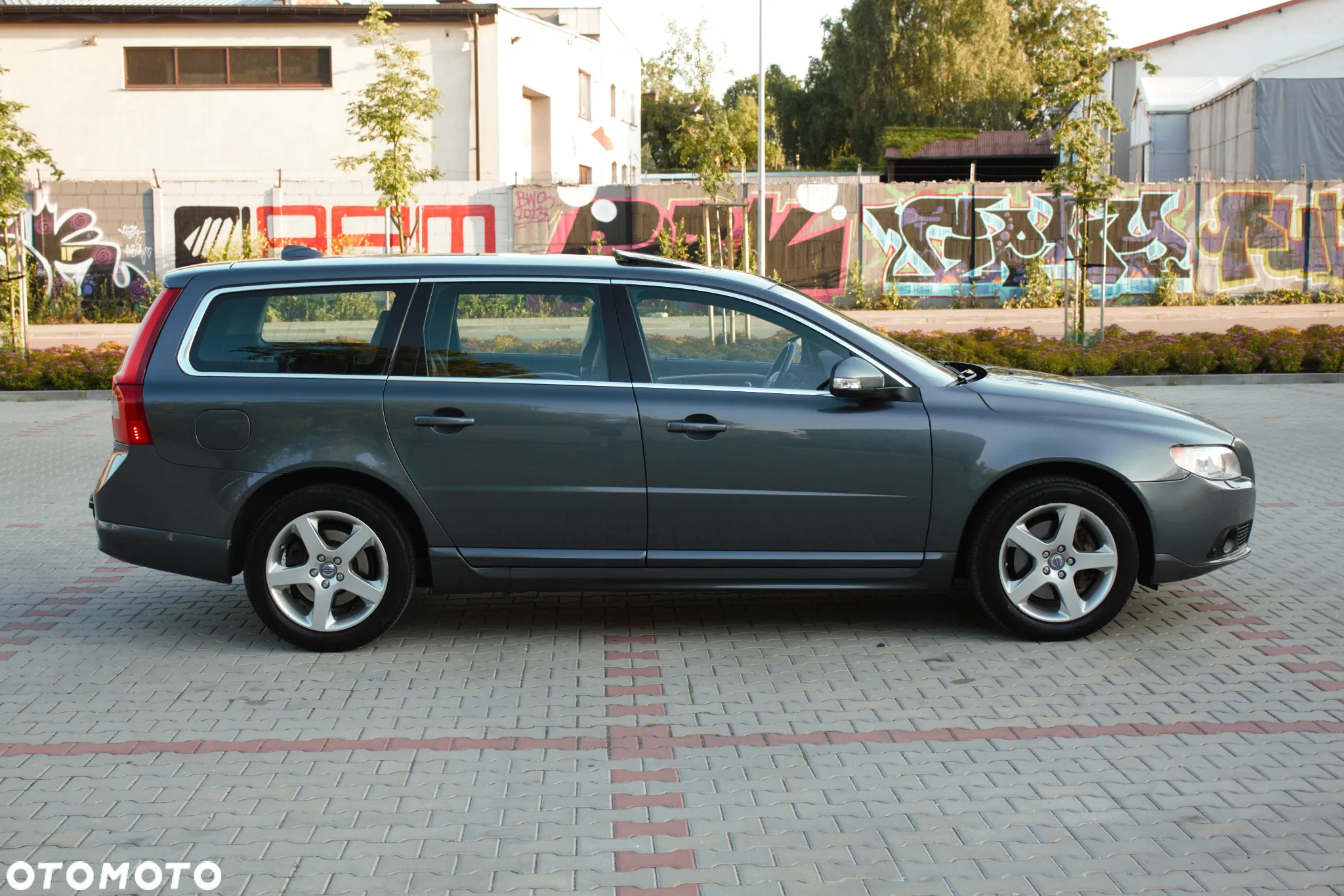 Volvo V70 2.5T Kinetic - 4
