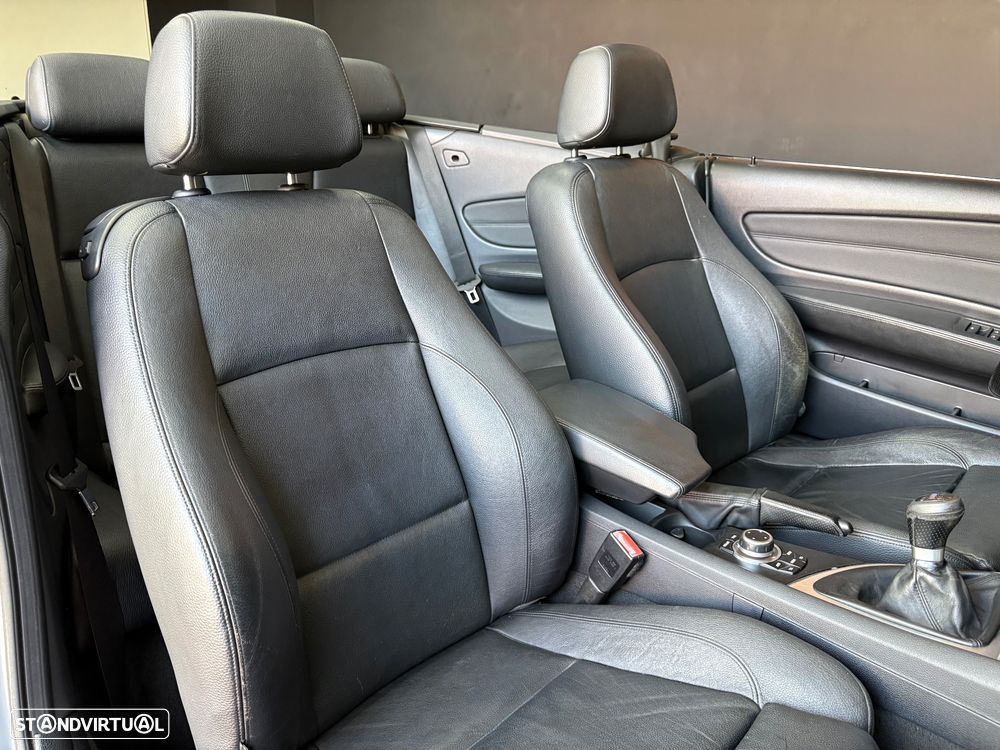 BMW 123 d Cabrio - 12
