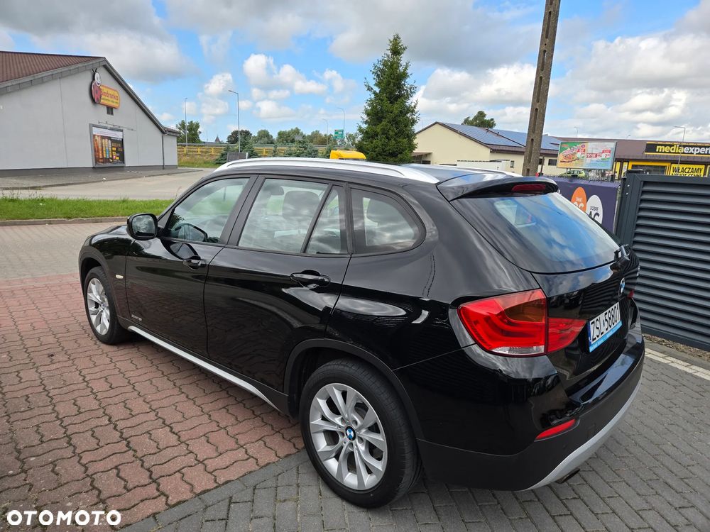 BMW X1 sDrive18i - 12