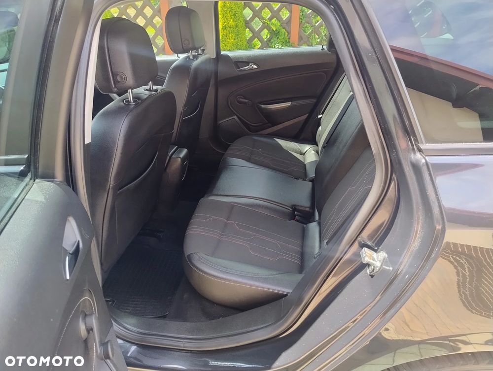 Opel Astra IV 1.4 Cosmo - 11