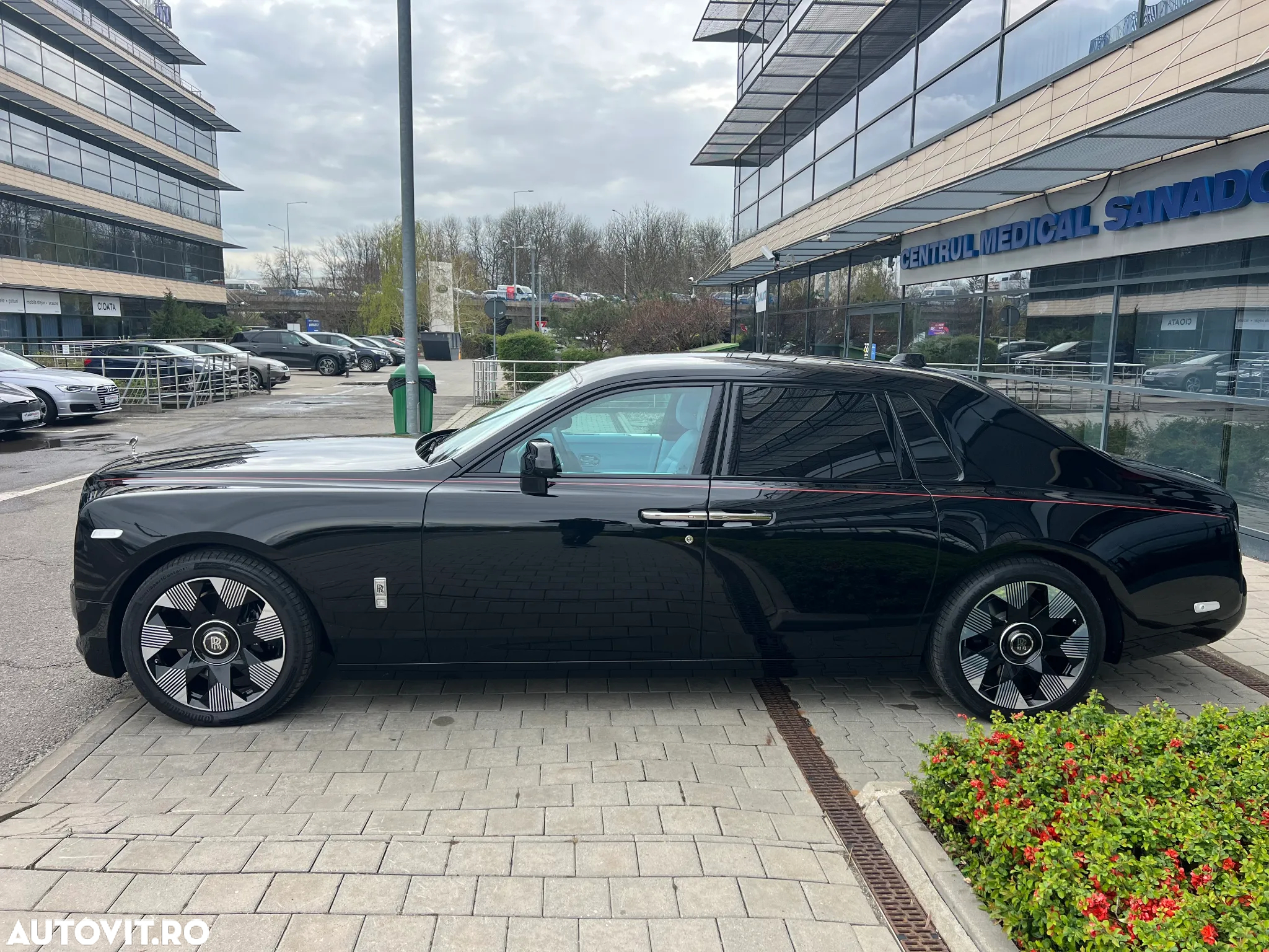 Rolls-Royce Phantom - 5