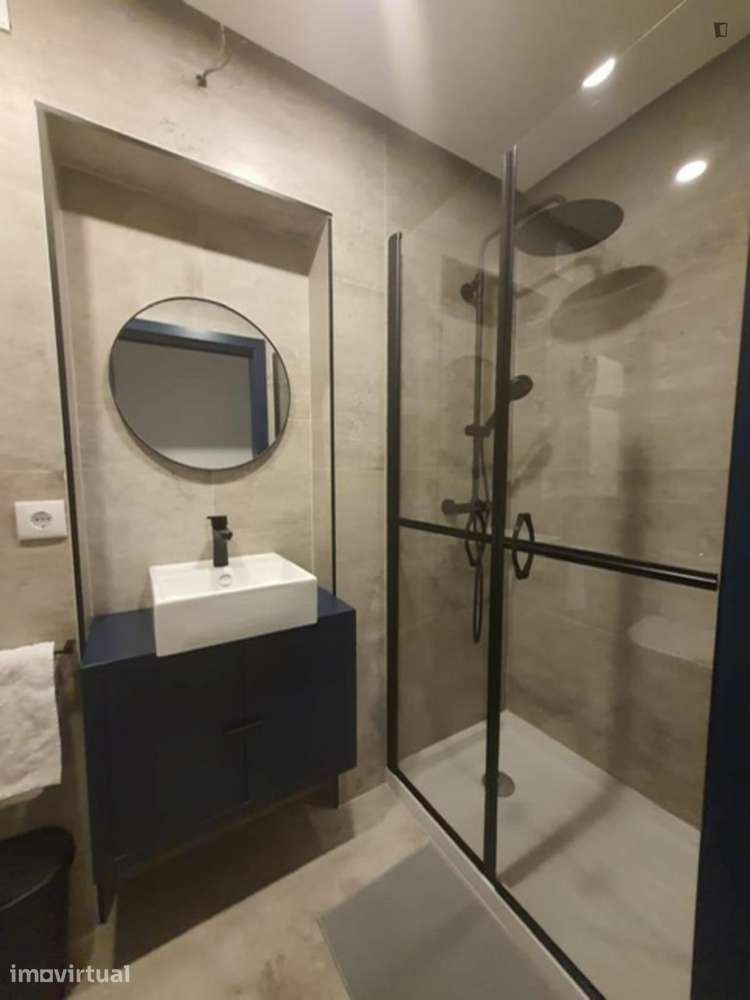 Quarto - localizado em Paranhos Porto - Grande imagem: 4/31