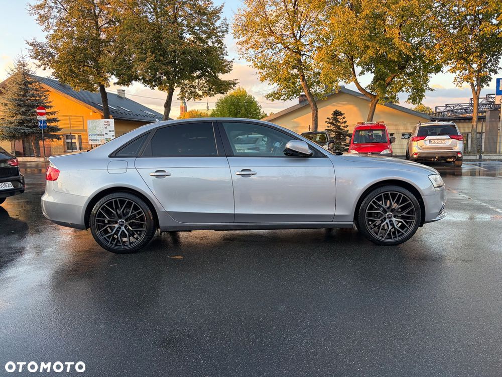 Audi A4 Limousine - 9