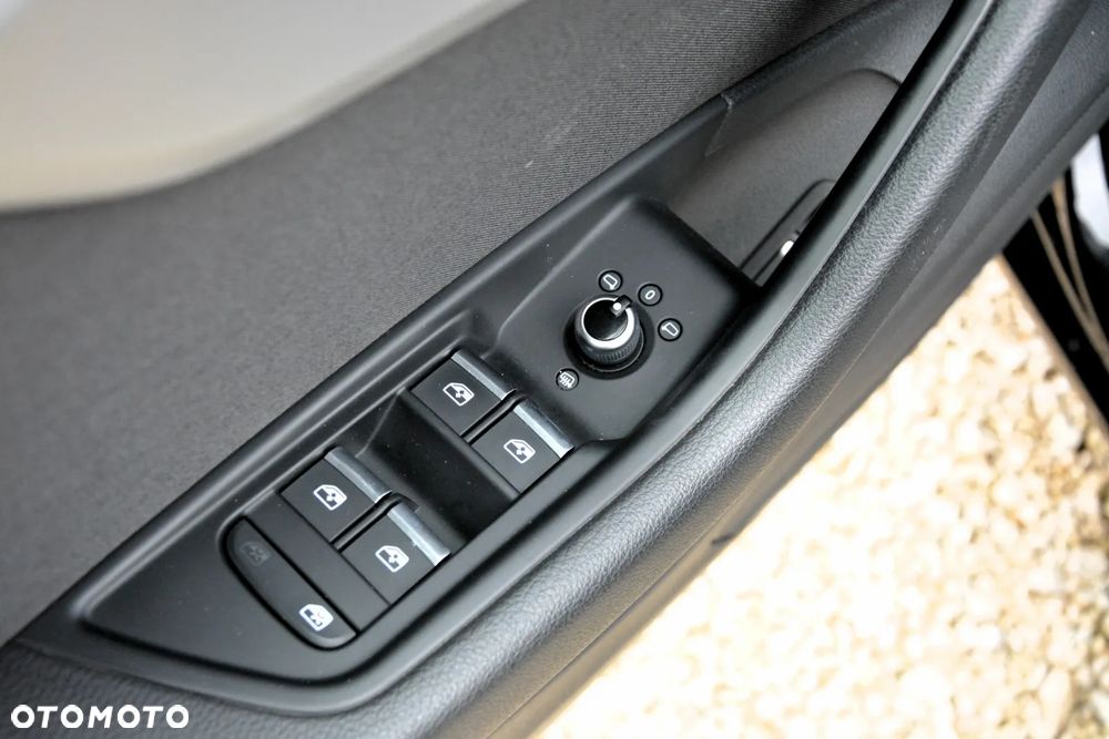 Audi A4 Limousine 35 TFSI mHEV S tronic - 18