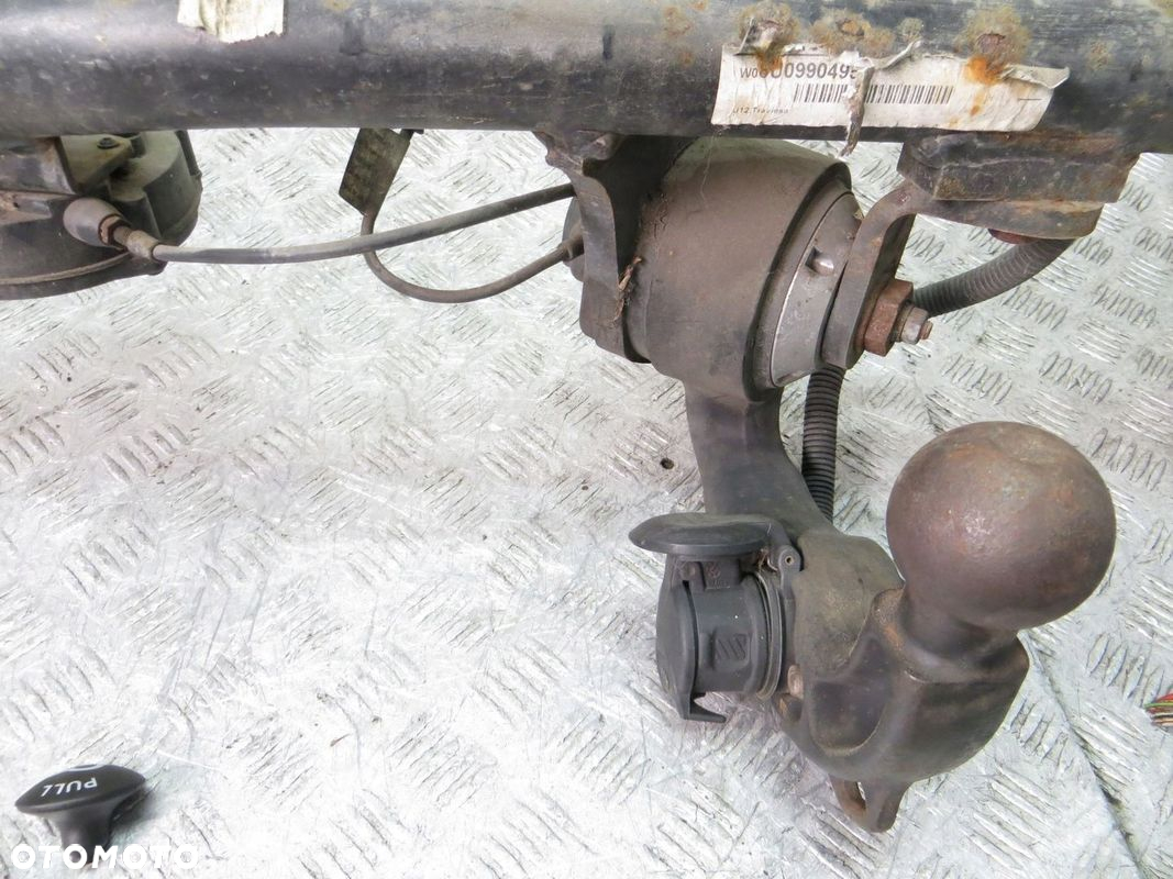 AUDI Q3 8U HAK HOLOWNICZY 8U0803880B 11- - 6