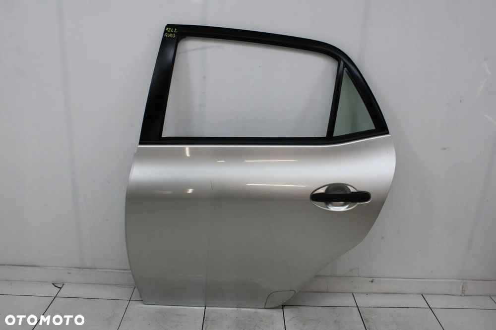TOYOTA AURIS I 06R- DRZWI LEWE TYLNE LEWY TYŁ 1C0 1CO - 1