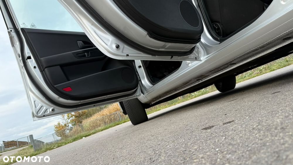 Kia Ceed - 16