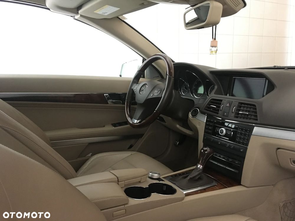 Mercedes-Benz Klasa E 350 7G-TRONIC - 21