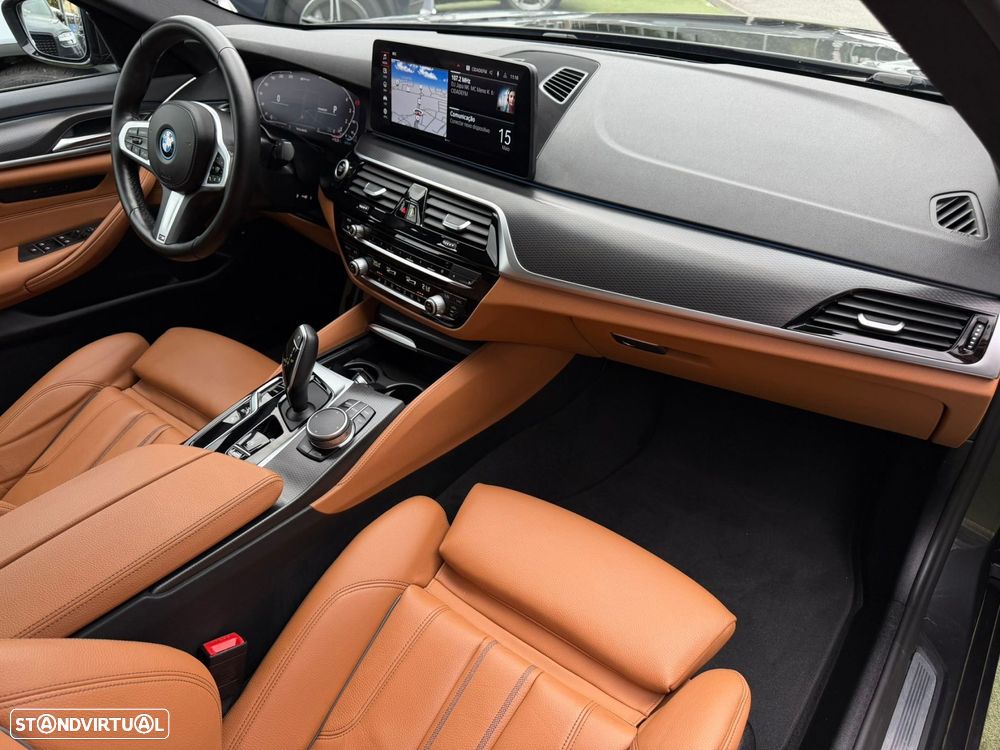 BMW 530 e Pack M - 19