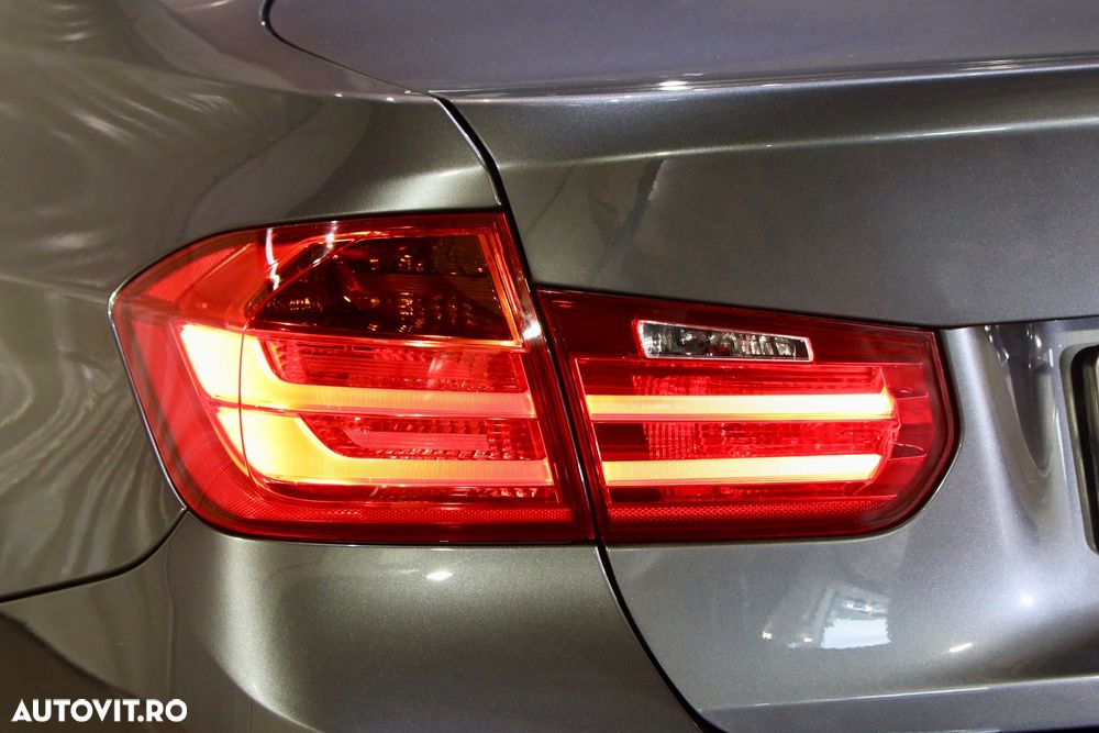 BMW Seria 3 320i Aut. Modern Line - 37