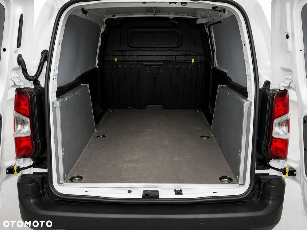 Toyota Proace City - 13