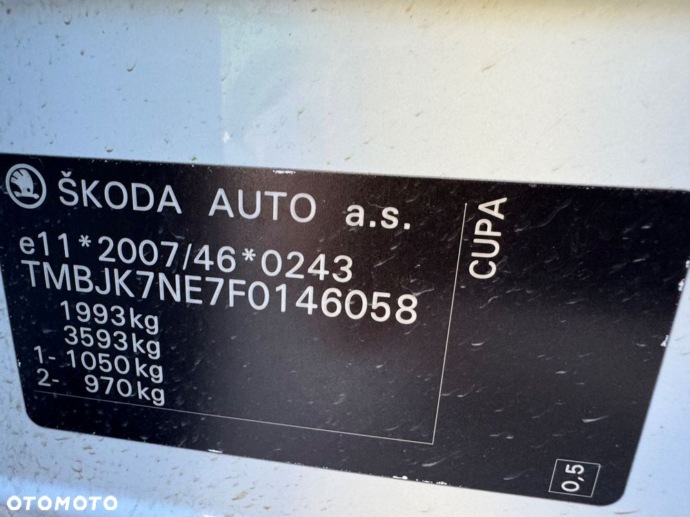 Skoda Octavia 2.0 TDI DSG RS - 38