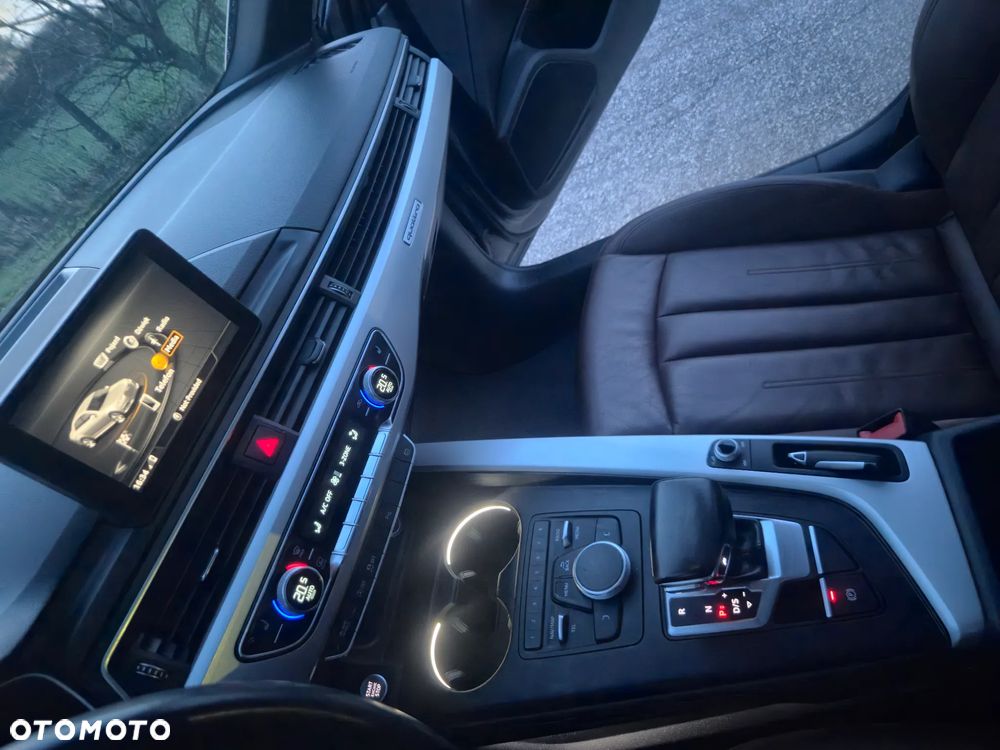 Audi A4 Limousine - 8