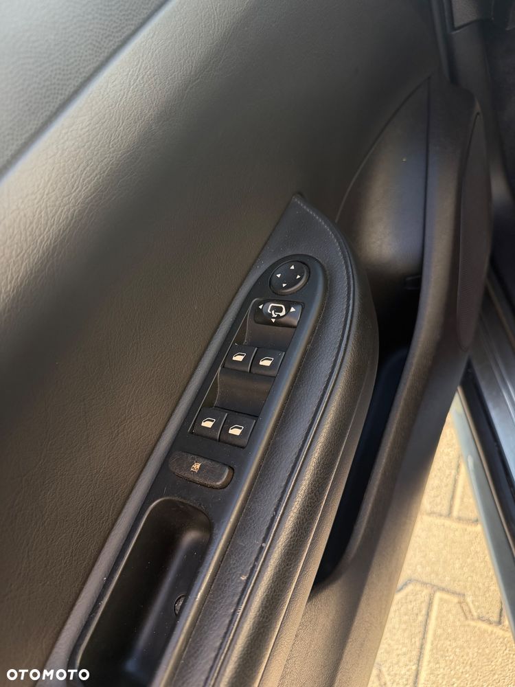 Peugeot 307 CC 140 JBL - 21
