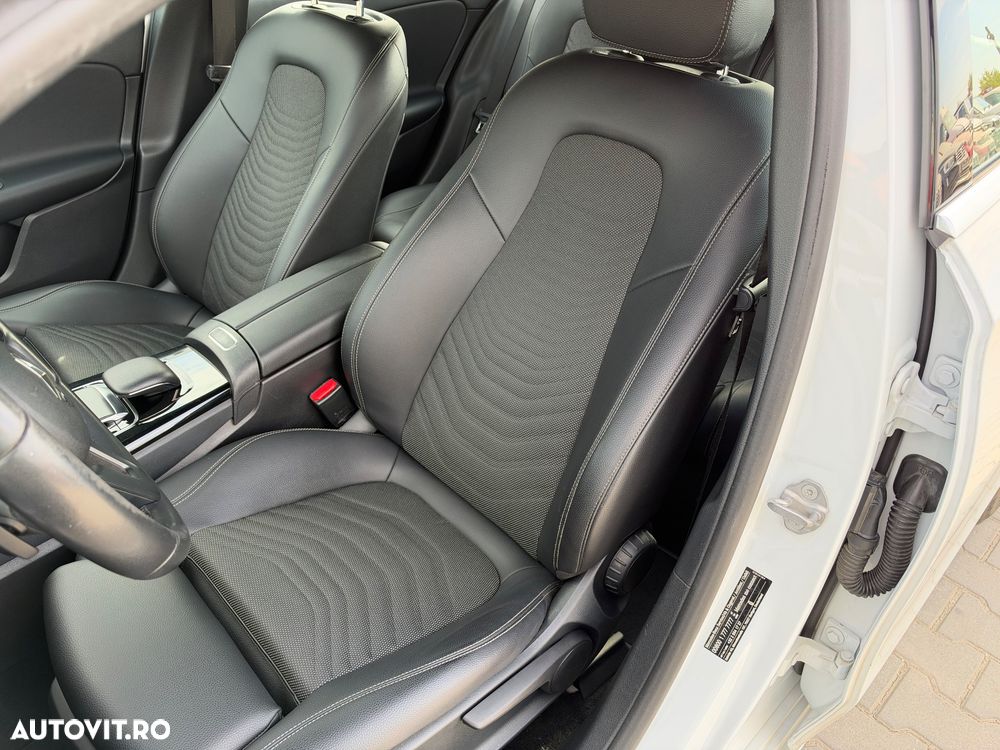 Mercedes-Benz A 180 d Sedan 7G-DCT Style - 13